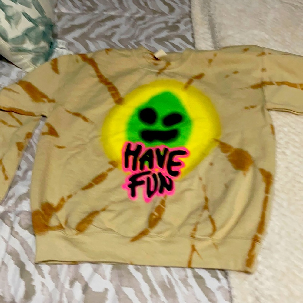 NWOT Women's Urban Outfitters Sweatshirt